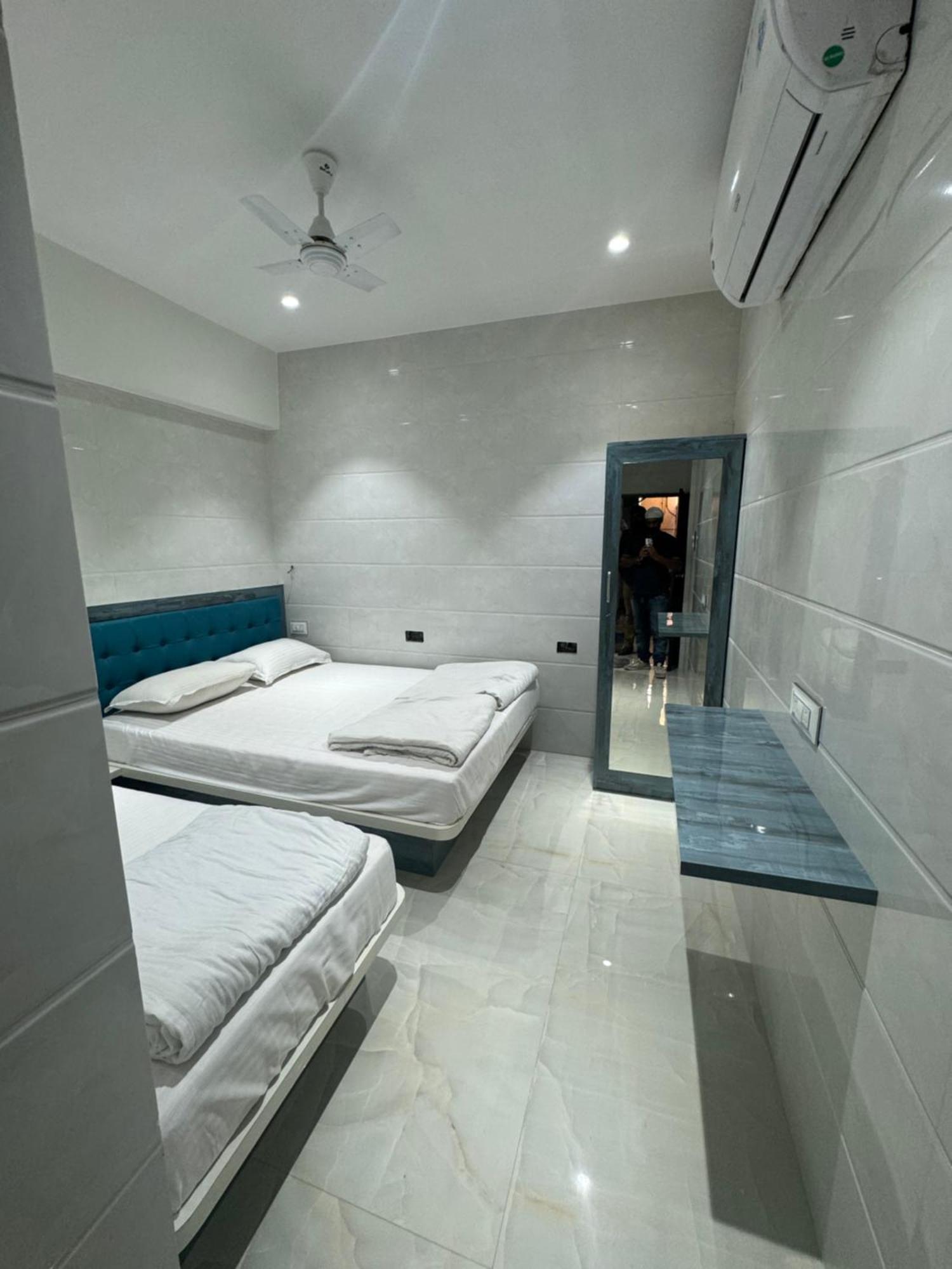 Backpackers Villa Mumbai Bagian luar foto