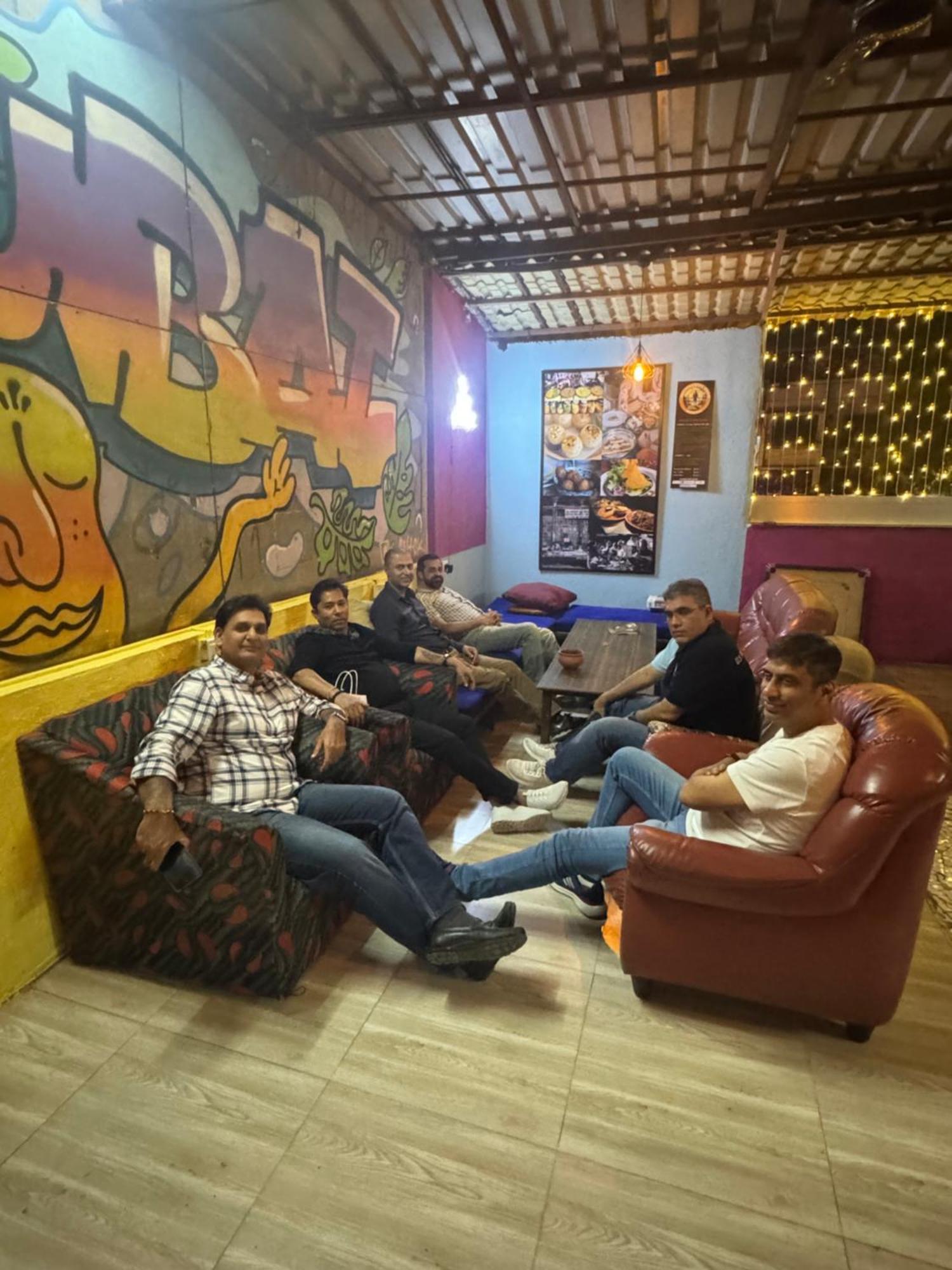 Backpackers Villa Mumbai Bagian luar foto