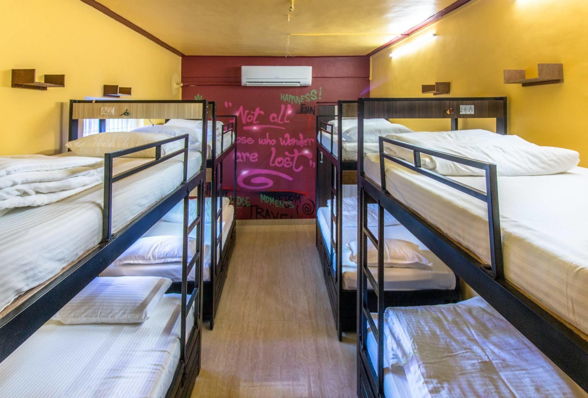 Backpackers Villa Mumbai Bagian luar foto