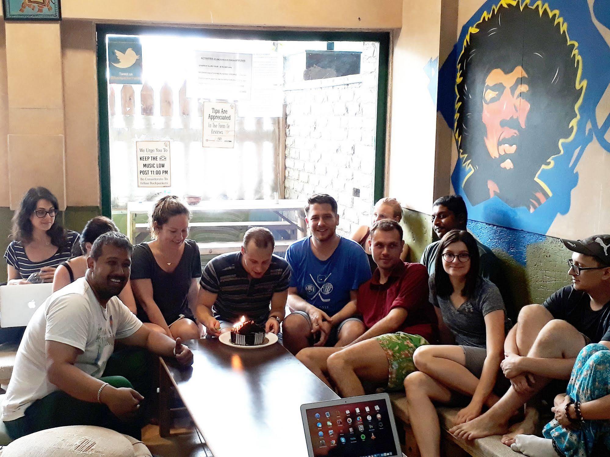 Backpackers Villa Mumbai Bagian luar foto