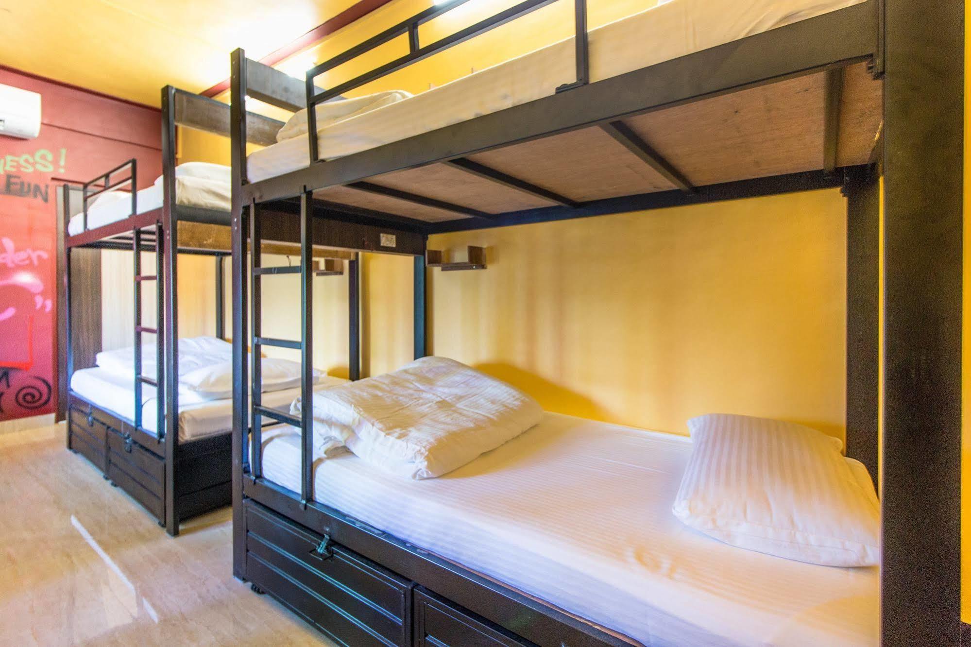 Backpackers Villa Mumbai Bagian luar foto