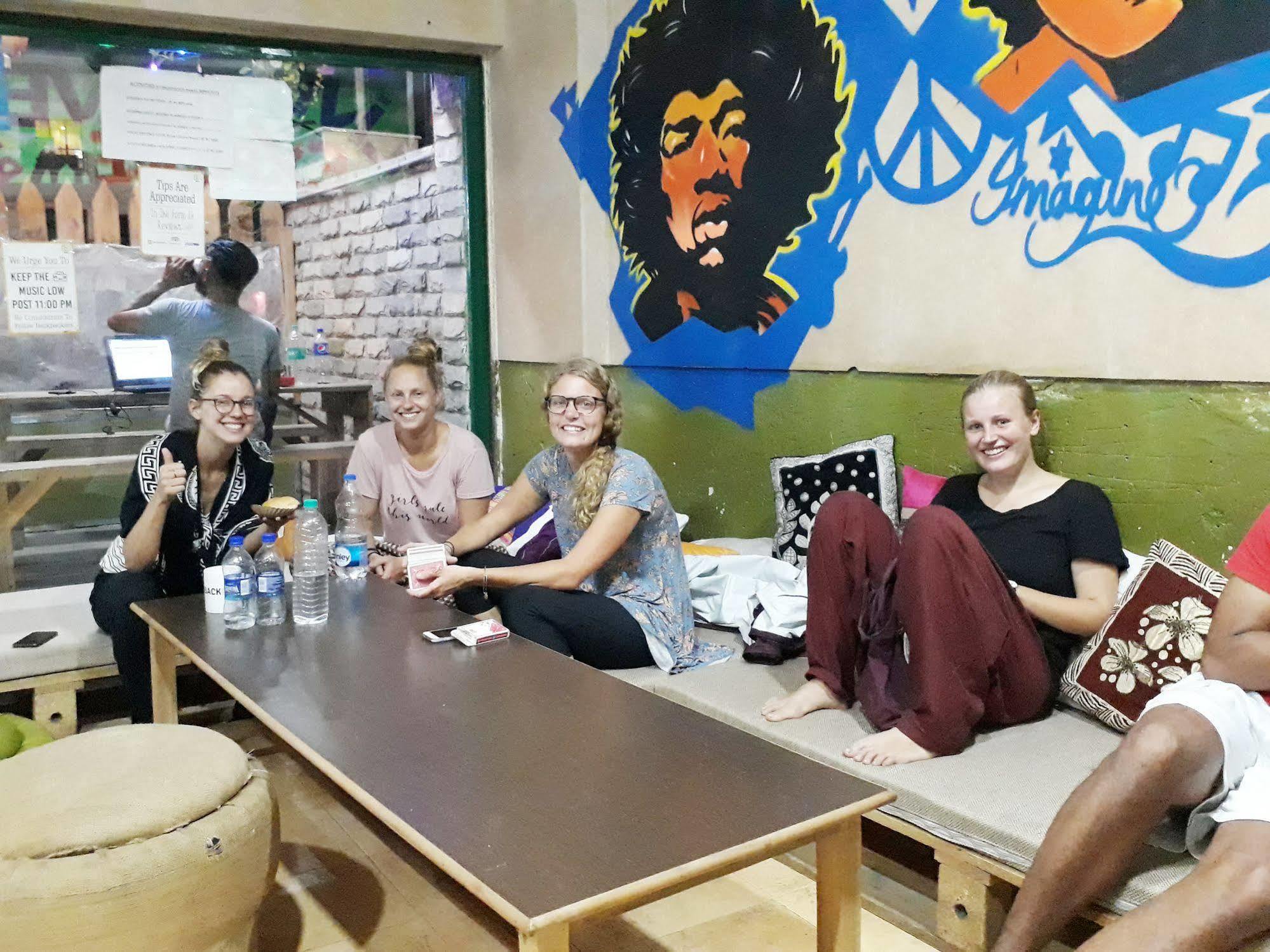 Backpackers Villa Mumbai Bagian luar foto