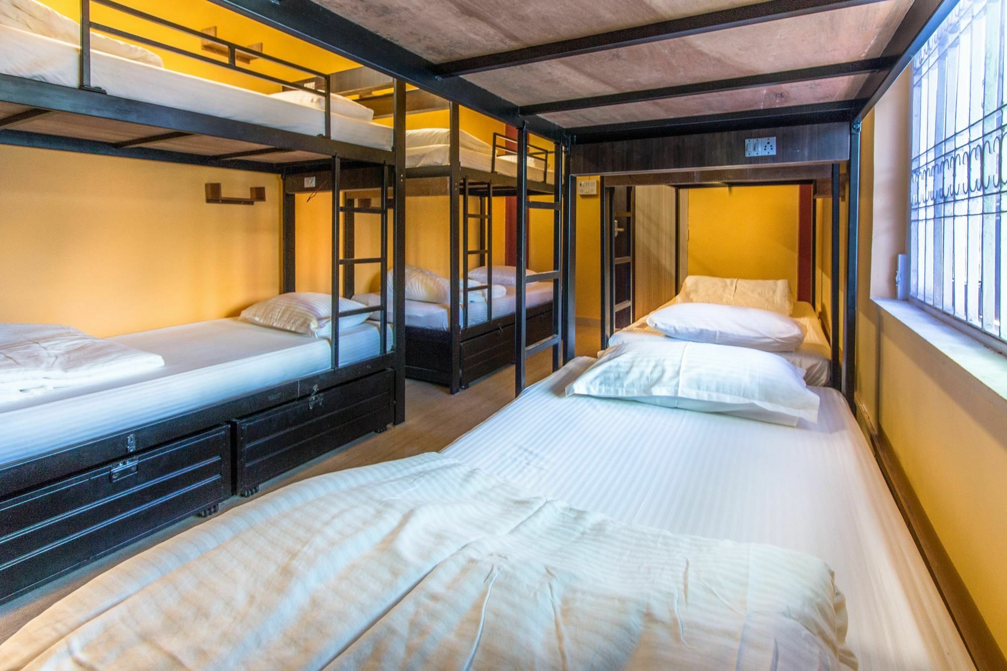 Backpackers Villa Mumbai Bagian luar foto